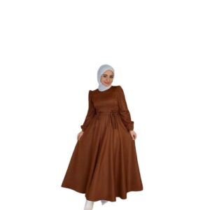 فستان سويدي شتوي للمحجبات دريس شَدّاد على الصدر خامة سويدي ناعم مستورد كم طويل تصميم واسع منفوش ون سايز من 65–75 كجم