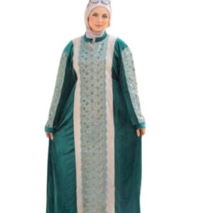 عباية شتوي قطيفة للمحجبات – تطريز أنيق بتصميم محتشم واسع – عباية خروج شتوية للمقاسات الكبيرة من 65 حتى 120 كيلو