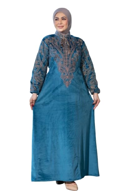 414W-Ro-zL عباية شتوي قطيفة للمحجبات – تطريز أنيق على الصدر – تصميم محتشم واسع – عباية خروج شتوية للمقاسات من 65 حتى 120 كجم (اسود, 1)