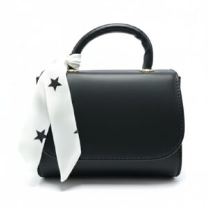 شنطه يد حريمى صغيره مزينه بفيونكا جلد لامع - حجم صغير 15 سنتى متر فى 10سنتى متر