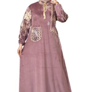 عباية قطيفة شتوي نسائي مطرزة حرير وأوكسيد – خامة قطيفة هايدي دافئة – تصميم واسع مريح – مقاس 1 (60–85 كجم) ومقاس 2 (85–120 كجم)