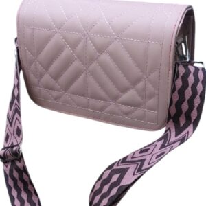 شنطة على هيئة سرج للنساء باللون الأسود مقاس متوسط