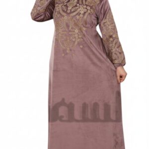 عباية قطيفة لون كاشميري مع تطريز أنيق ورباط خصر – خامة تقيلة – مقاس واحد حتى 100 كيلو – مناسبة للمناسبات والاستقبال