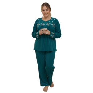 طقم بيجامة قطيفة مطرزة للنساء | ملابس منزلية شتوية قطيفة | بيجامة حريمي قطيفة مطرزة شتوية مقاسات كبيرة