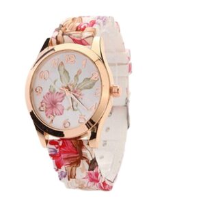 ساعة عصرية جديدة للنساء بسوار من السيليكون ساعة كوارتز