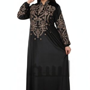 عباية استقبال قطيفة فاخرة للنساء باللون الأسود تطريز أنيق، تصميم عصري برباط خصر لإطلالة راقية ومريحة – مقاس وان سايز حتي 100 كيلو