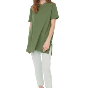 تيشرت بيسيك TCTSS21TN0056 للنساء مصنوع من القطن 100% بأكمام قصيرة طبقة جيرسي، تيشرت مناسب للمحجبات بتصميم مفتوح من الجانب من ترينديول