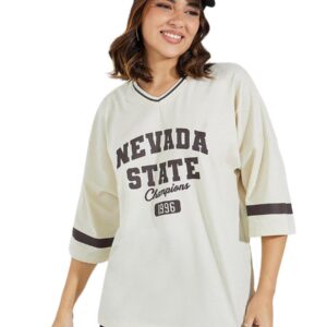 تيشيرت للنساء بمقاس فضفاض وأكمام واسعة بطباعة الشعار على الصدر من ستايلي