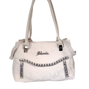 شنط حريمي يد وكروس بخامتها الفاخرة من الشمواه الناعم و3 جيوب رئيسيه وتصميمها العملي والأنيق الذي يناسب جميع المناسبات بيج