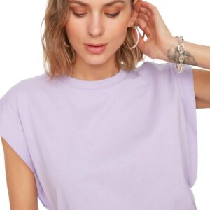 ترنديول تي شيرت بيسيك محبوك برقبة دائرية ضيقة للنساء مصنوع من القطن بنسبة 100% (عبوة من قطعة واحدة) طراز TWOSS20TS0021