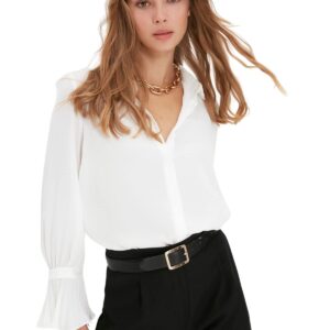 ترنديول قميص باكمام صغيرة بلون بيج فاتح TWOAW22GO0487