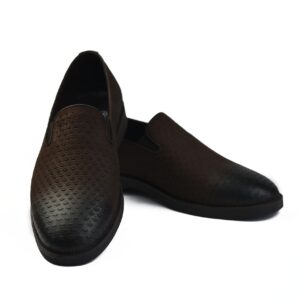 حذاء رجالي مميز مصنوع من شمواه أنيق ونعل رابر مقاوم للإنزلاق