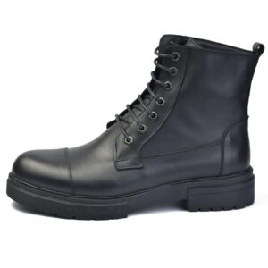 حذاء بوط مصنوع من الجلد الطبيعي برباط ونعل رابر مرتفع مقاوم للانزلاق