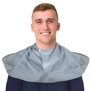 عباءة قص الشعر - مريلة قص شعر محمولة وقابلة للطي مع مظلة للبالغين والأطفال، تحافظ على الشعر بعيدًا عن الملابس والأرضيات لتجربة خالية من الفوضى.