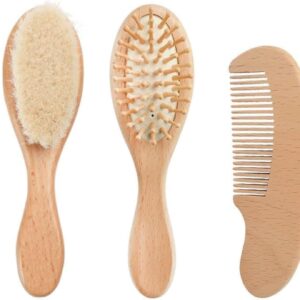مجموعة فرشاة ومشط خشب لشعر الأطفال من الميكاكوز شعيرات الماعز الناعمة الطبيعية غطاء مهد لحديثي الولادة والصغار منتج مثالي للعناية بفروة الرأس للرضع وهدية مثالية لحفل استقبال الطفل