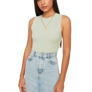 ترنديول بلوزة تريكو قصيرة برقبة دائرية ضيقة للنساء TWOSS21BZ0098