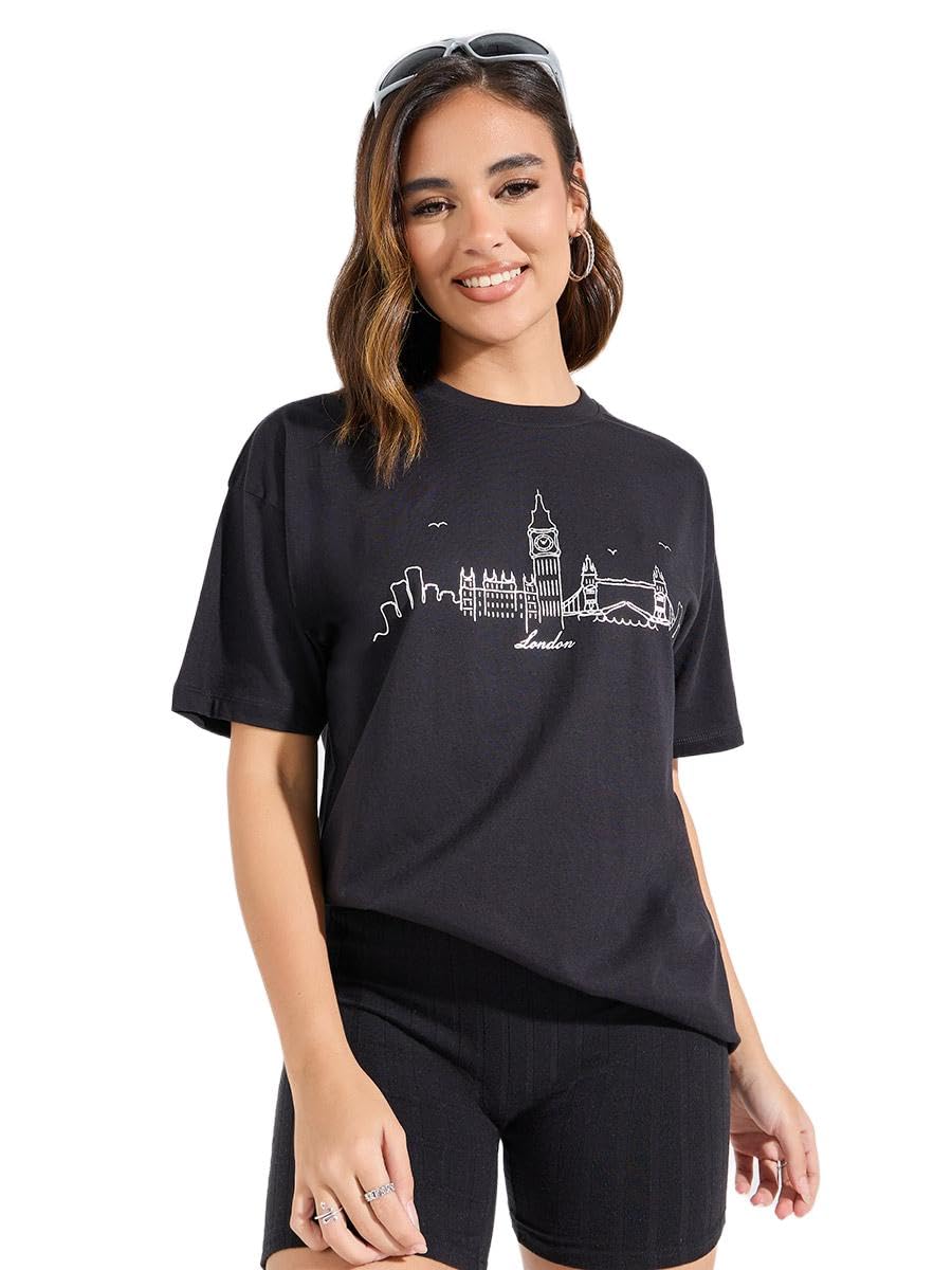 61yQ-0J8CgL تيشيرت طراز 7008400801 بقبة دائرية بقصة فضفاضة مطبوع عليه رقائق معدنية للنساء من ستايلي