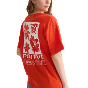 ترنديول تيشيرت محبوك برقبة دائرية ضيقة وقصة واسعة للنساء مصنوع من القطن بنسبة 100% مطبوع من الخلف (عبوة من قطعة واحدة) - لون ابيض - TWOSS23TS00321