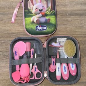 مجموعة العناية بالطفل،مجموعة العناية اليومية الأساسية للأطفال مكونة من 13 قطع مع شنطة تخزين، مجموعة أدوات الأظافر للأطفال حديثي الولادة والعناية الصحية والعناية الشخصية من Kids Topia