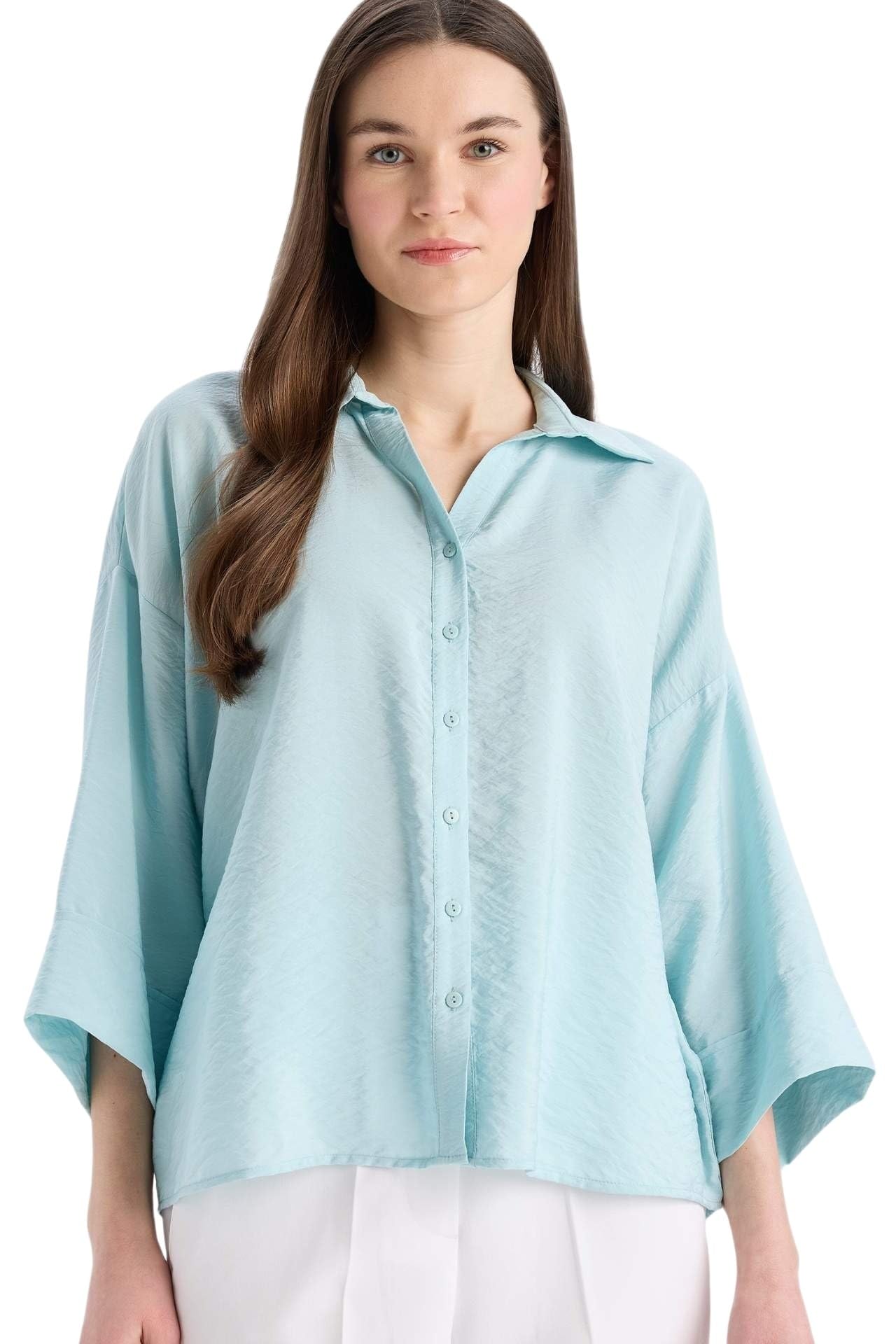 71VcIRKqeYL قميص تقليدي بقصة عادية ورقبة V وكم ثلاثة أرباع من قماش بنسيج محبوك للنساء من ديفاكتو (عبوة من 1 قطعة)