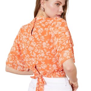 ترنديول بلوزة قصيرة منسوجة من الشيفون برقبة عالية وتفاصيل خلفية متعددة الالوان للنساء TWOSS21BZ0496 (عبوة من قطعة واحدة)