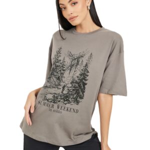 تيشيرت طويل مطبوع عليه رسومات كبيرة للنساء من ستايلي