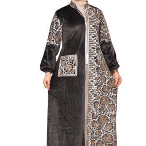 عباية شتوي قطيفة للمحجبات – تطريز أنيق بطول العباية مع جيب مطرز – تصميم محتشم واسع – مقاسات كبيرة من 65 حتى 120 كيلو