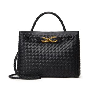 شنطة هوبو عصرية وأنيقة من الجلد المنسوج مناسبة للاستخدام كشنطة كتف أو يد كروس للنساء