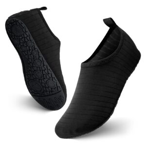 حذاء مائي من جوتو للنساء والرجال والاطفال سريع الجفاف للسباحة والشاطئ بدون رباط بشكل جورب لمحبي رياضات الغطس السطحي وركوب الامواج والتجديف والمشي على الشاطئ واليوغا