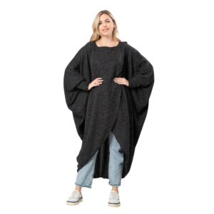 عباية نسائية للاستخدام اليومي، مصنوعة من قماش خفيف، باللون الرمادي الداكن، بتصميم كاجوال تقليدي، مناسبة للنزهات