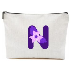 شنطة مكياج بتصميم حروف اولية مخصصة، شنطة مستحضرات تجميل مزينة بالزهور مع سحاب، هدايا عيد ميلاد للنساء والفتيات، حرف ارجواني (N)