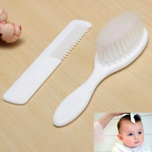 فرشاة ومشط للعناية بشعر الأطفال حديثي الولادة والأطفال الصغار، مصممة بدقة للعناية اللطيفة بالطفل، تتميز بوظيفة تدليك فروة الرأس (1 قطعة)