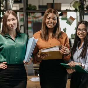 البلايز والتشيرتات