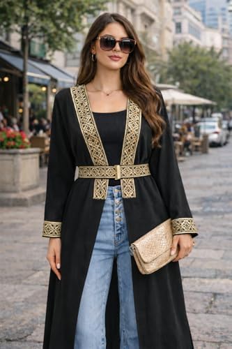 41MGom66M1L._AC_SR38 عباءة للنساء، مصنوعة من مواد صناعية، باللون الأسود، مقاس واحد، بتصميم تقليدي، كارديجان مفتوح بأكمام طويلة مع حزام وتطريز ذهبي - الصورة 4