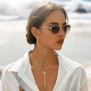 21OyBJnyxRL._AC_SL1500_ طقم عقد واقراط ذهبية على شكل فيونكة متدلية بشراشيب متدلية، مجوهرات انيقة للازياء والاكسسوارات، هدية للنساء والكبار - الصورة 4