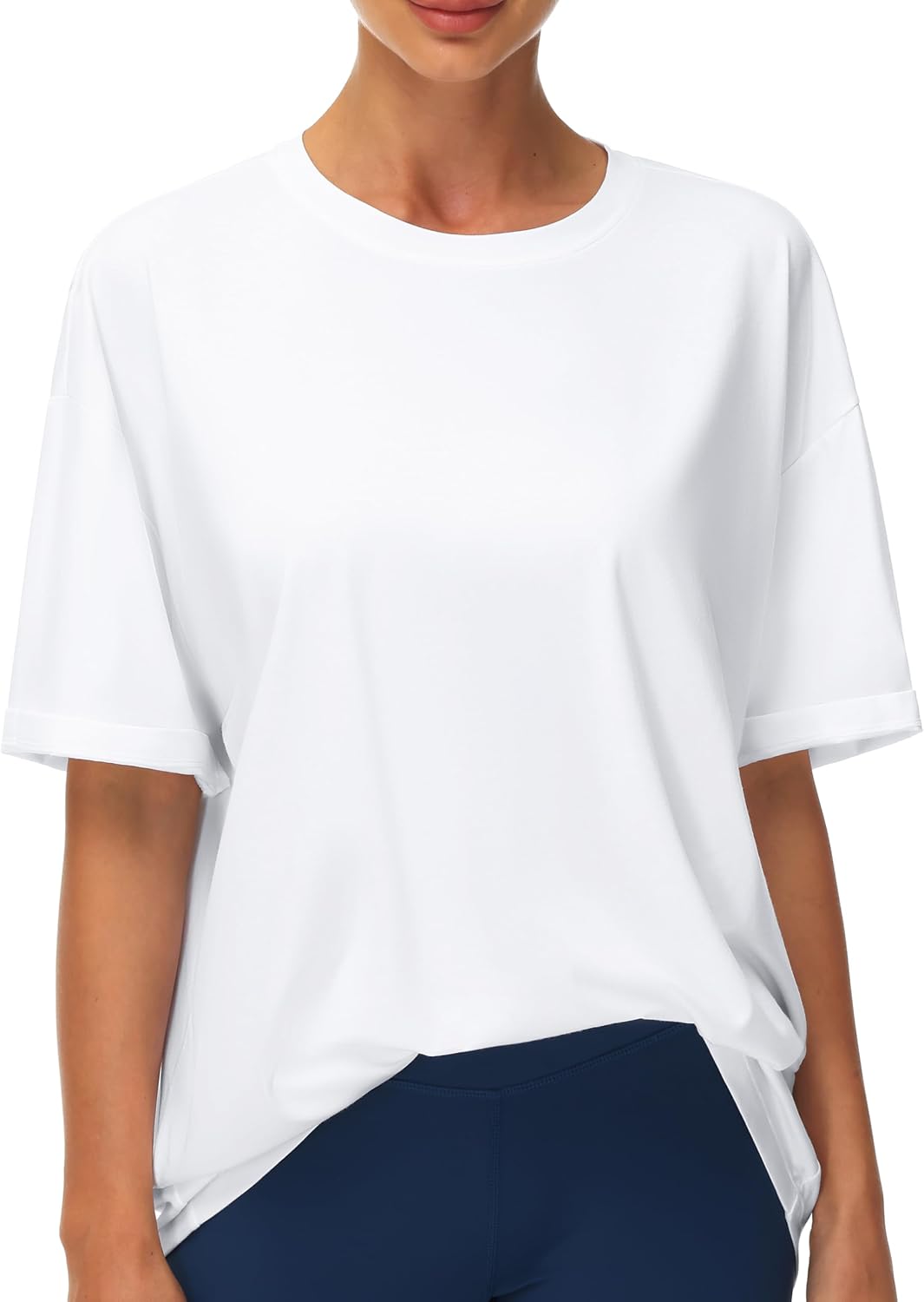 61cG1xL-xKL._AC_SL1500_ تيشيرت كاجوال كبير الحجم للنساء من ذا جيم بيبول، بتصميم قبة دائرية ضيقة وأكمام قصيرة للتمارين الرياضية | ناعم، جيد التهوية، قابل للتمدد، مقاس مريح، أكمام قصيرة، رقبة دائرية، كتف منسدل، مريح، سادة للجري واليوغا، كاجوال - الصورة 3