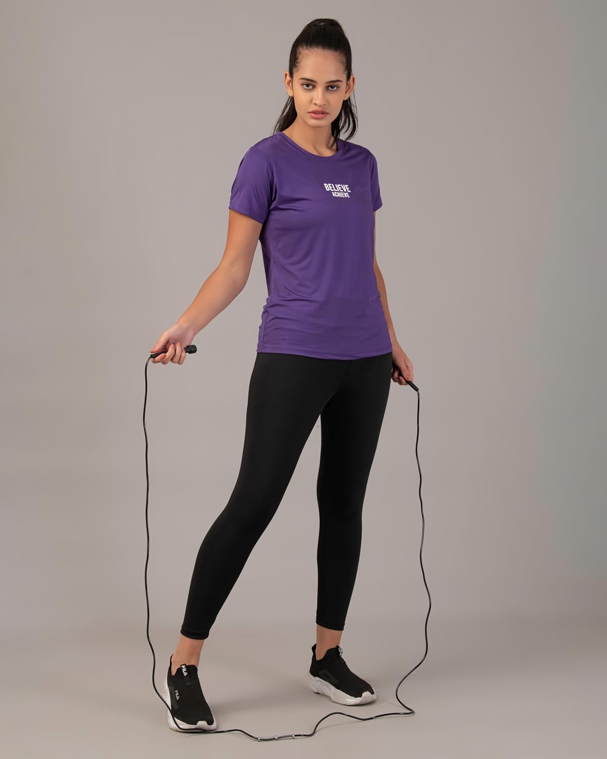 61dLHLH2wsL._AC_SL1500_ تيشيرت مطبوع بقصة عادية للنساء من فيوزفيت مناسب لصالة الألعاب الرياضية والتدريب - الصورة 2