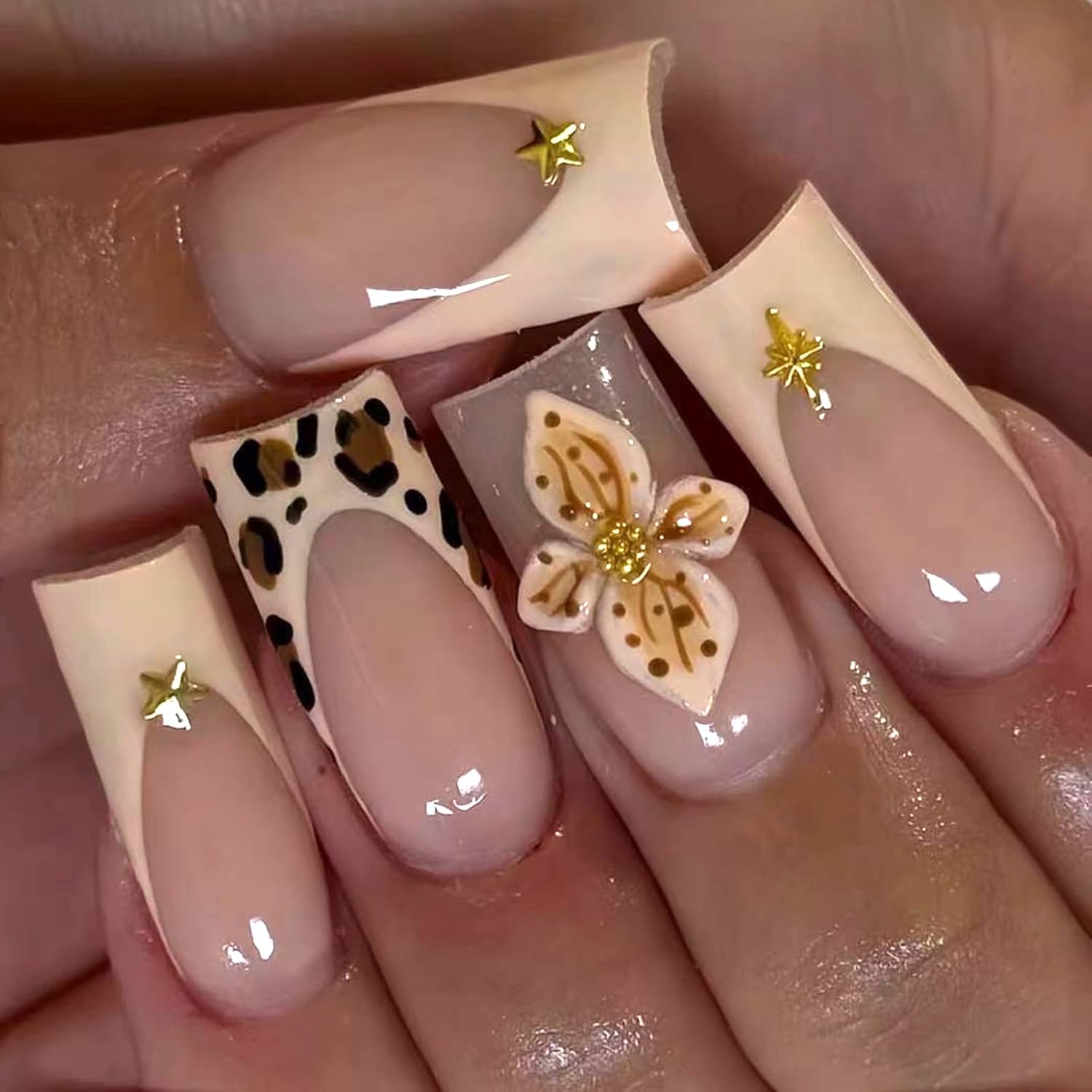 Ceboic 24 Pcs Square Fake Nails, Medium Length White French Press on Nails, Pink Nude Acrylic Fake Nails, Leopard Print Flowers Natural Stars Press on Nails for Women Girls
