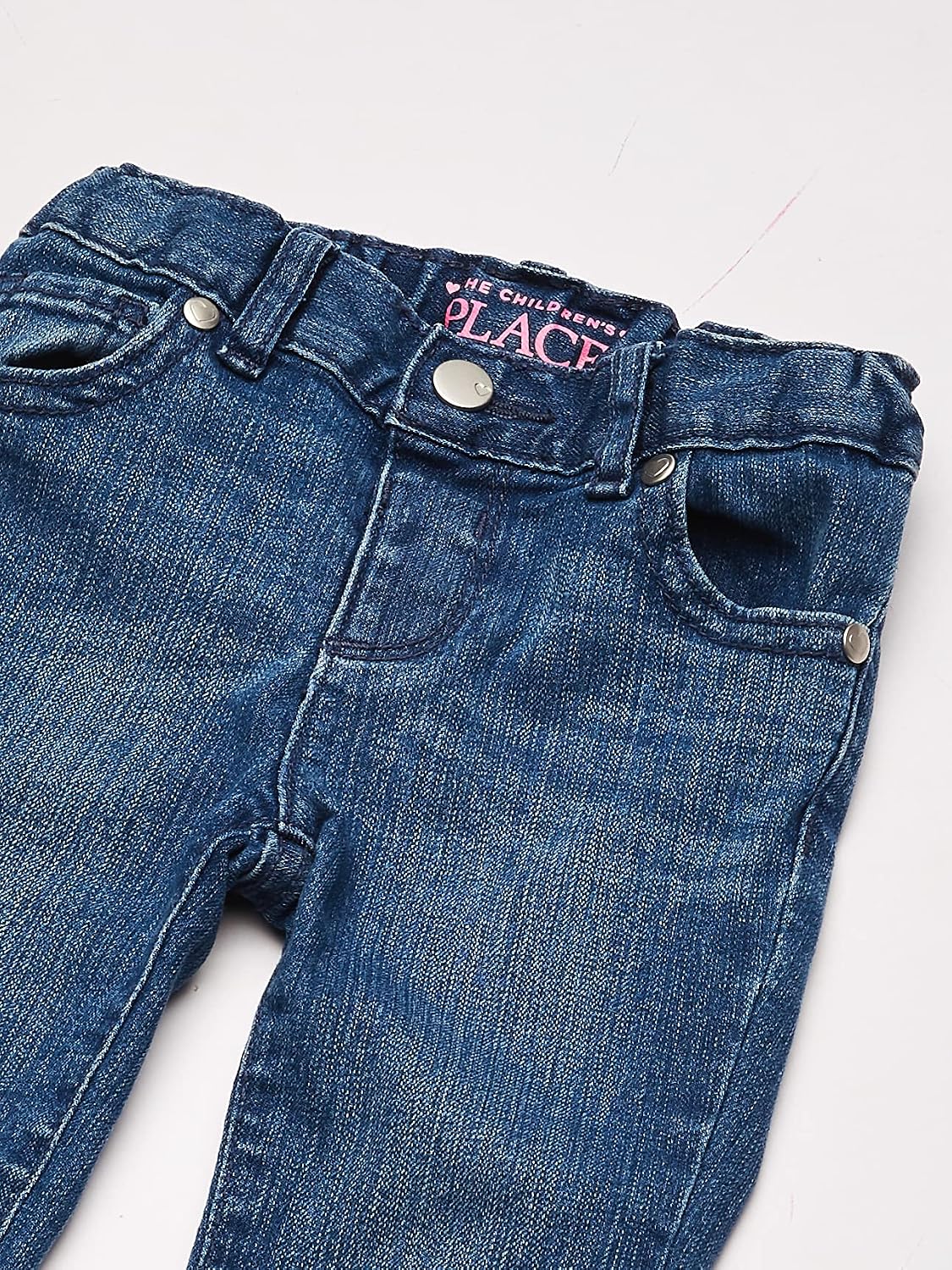 91pjWZt1rVL._AC_SL1500_ The Children's Place baby-girls And Toddler Super Skinny Jeans Jeans (pack of 1) - الصورة 2